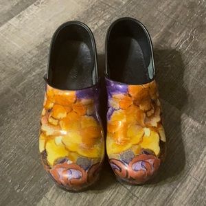 Floral Danskos - size 38 women’s